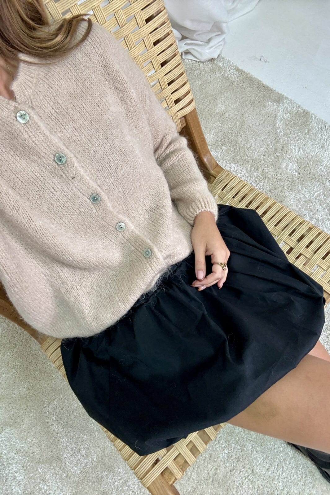 A-bee - Short Balloon Skirt 6512 - Black Nederdele