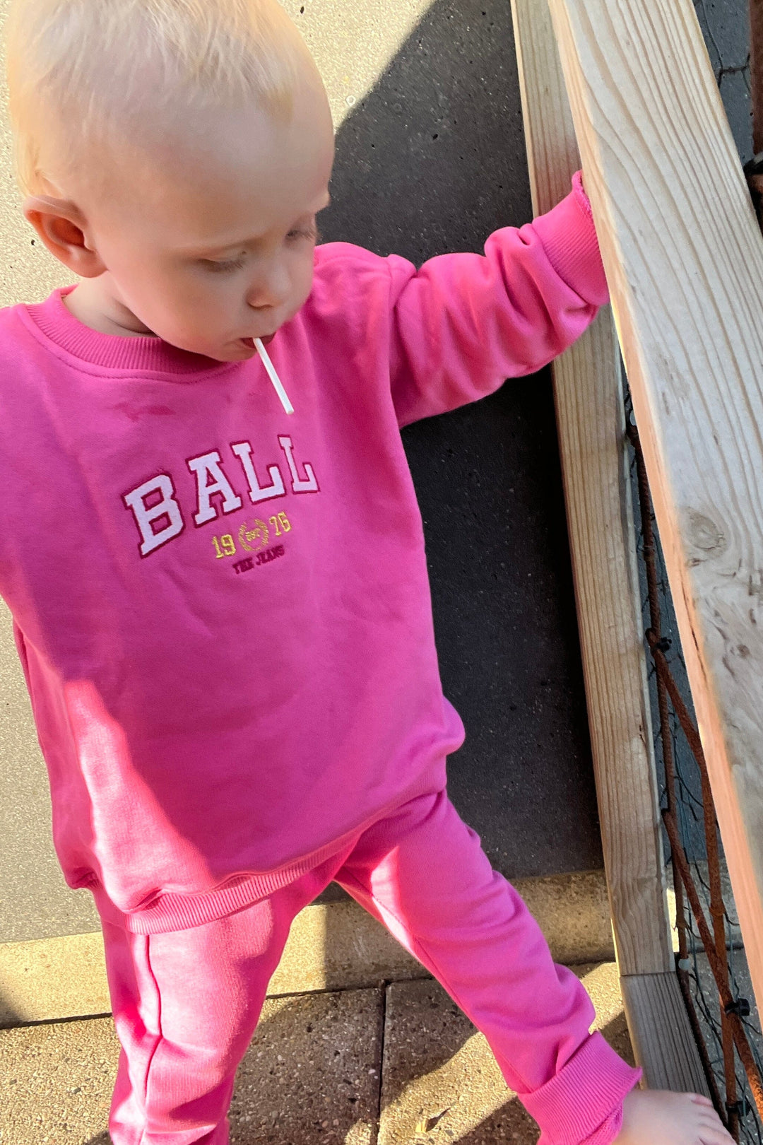 Ball X Molly&My - Baby Sweatsuit L. Taylor - Bubblegum Sweatshirts