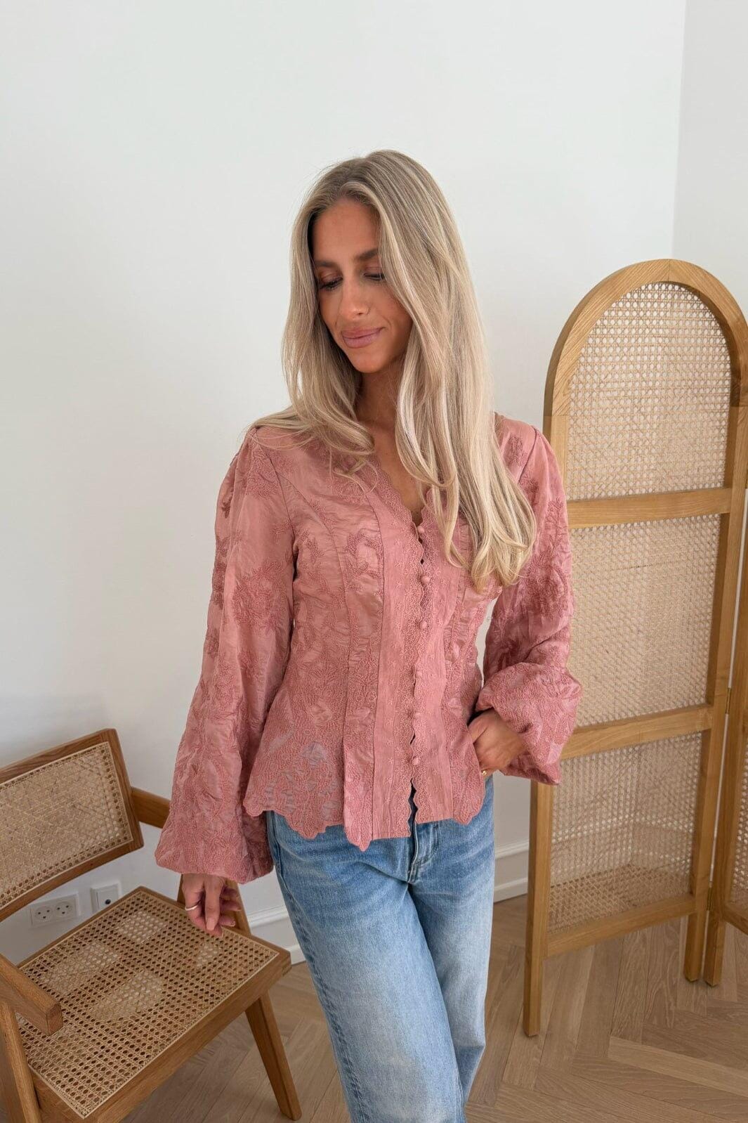 BYIC x Molly&My - Hazelic Shirt A25184 - Vintage Dusty Rose Lace
