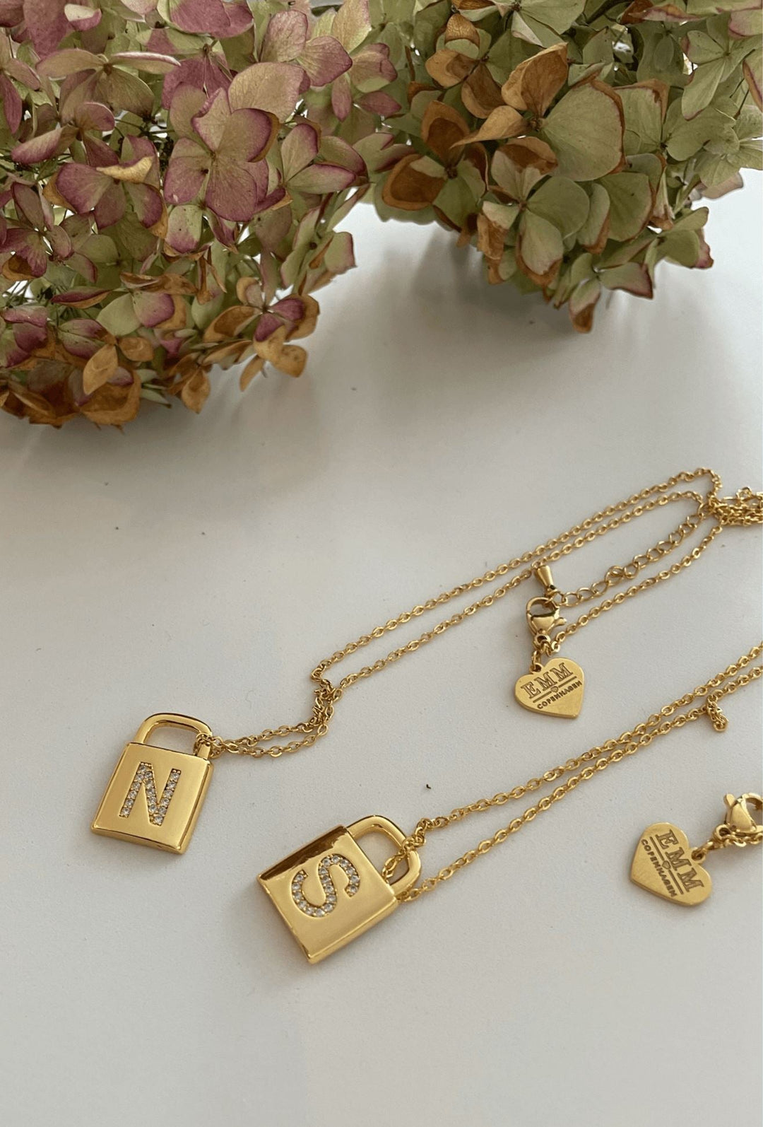 EMM Copenhagen - Lock Letters Halskæde - Gold Halskæder
