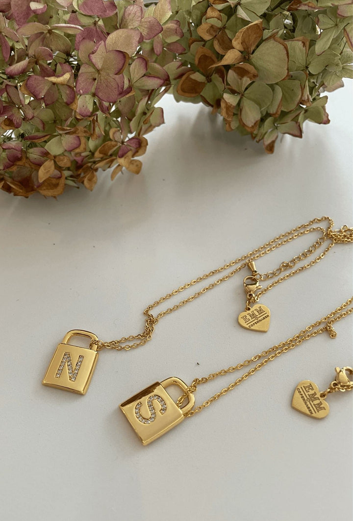 EMM Copenhagen - Lock Letters Halskæde - Gold Halskæder