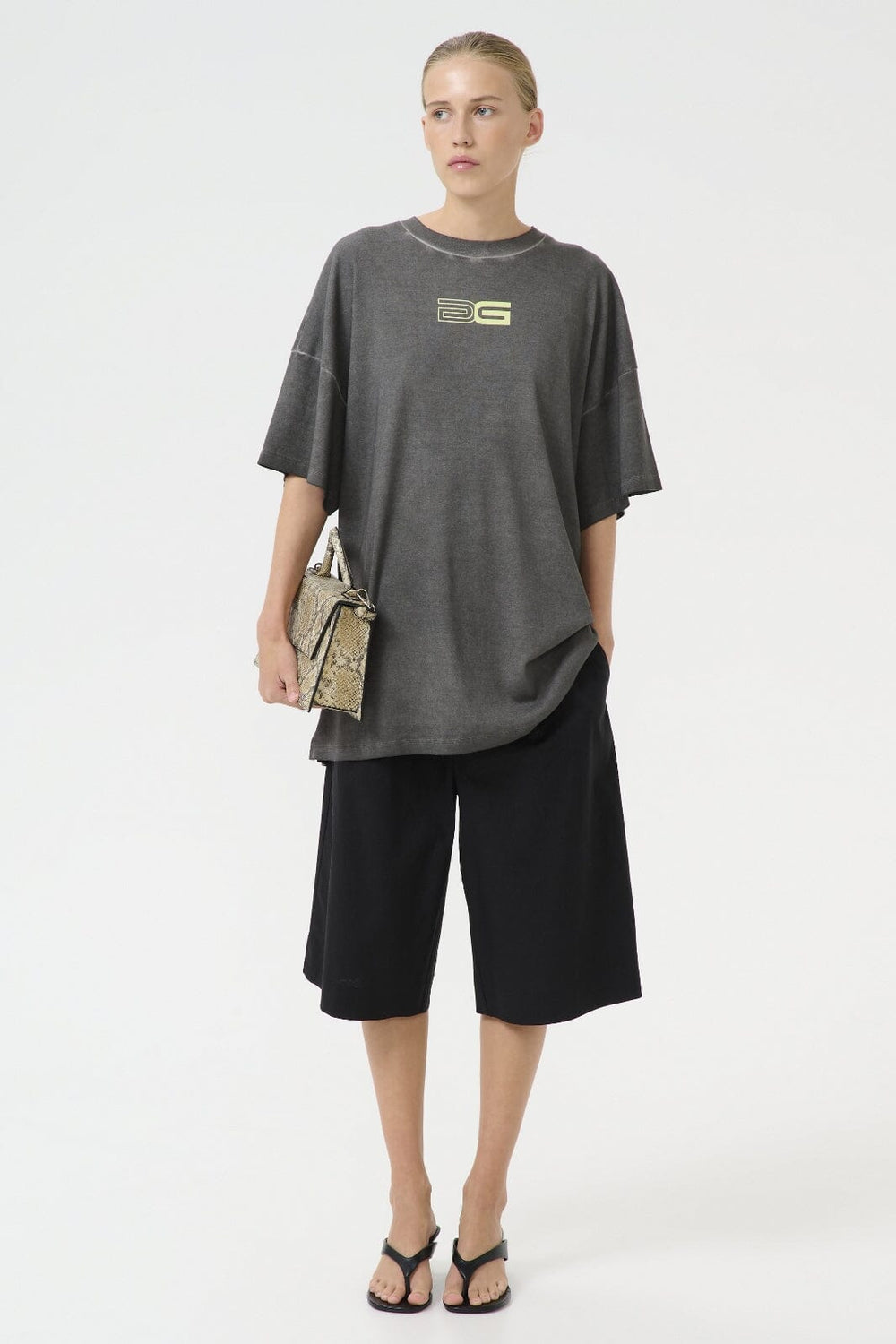 Gestuz - Gzsilmo Tee 10910127 - 107718 - Black Oil Washed