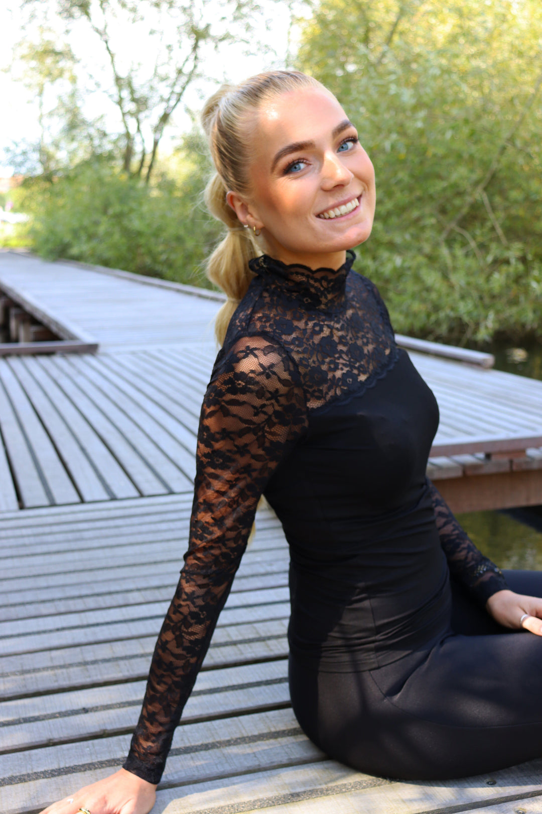 Forudbestilling - Liberte - Lisa-Ls-Lace-Blouse - Black Bluser