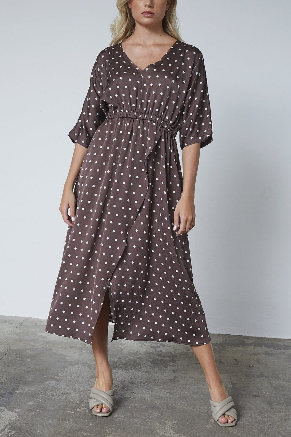 Love & Divine - Love1386 18943 - 804 - Brown/Dot