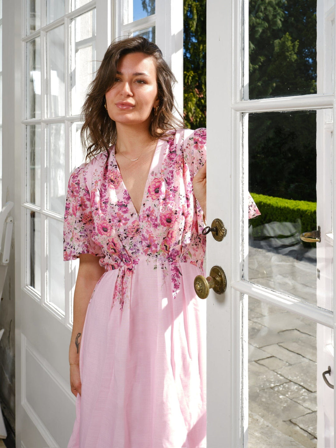 Forudbestilling - Neo Noir - Serna Flower Print Dress 166177 - 754 - Light Pink Kjoler