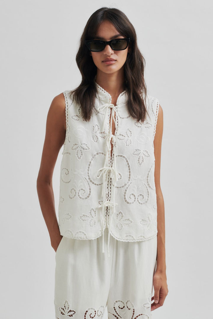 Forudbestilling - Second Female - Vilma Top 59724 - White Toppe