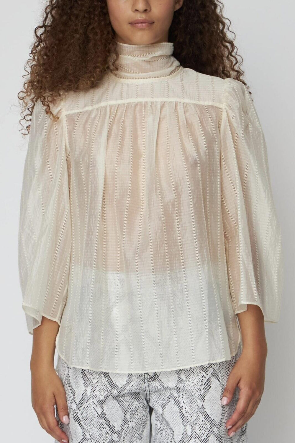 Stella Nova - Pointelle High-neck Bow Blouse - 030 Vanilla Bluser