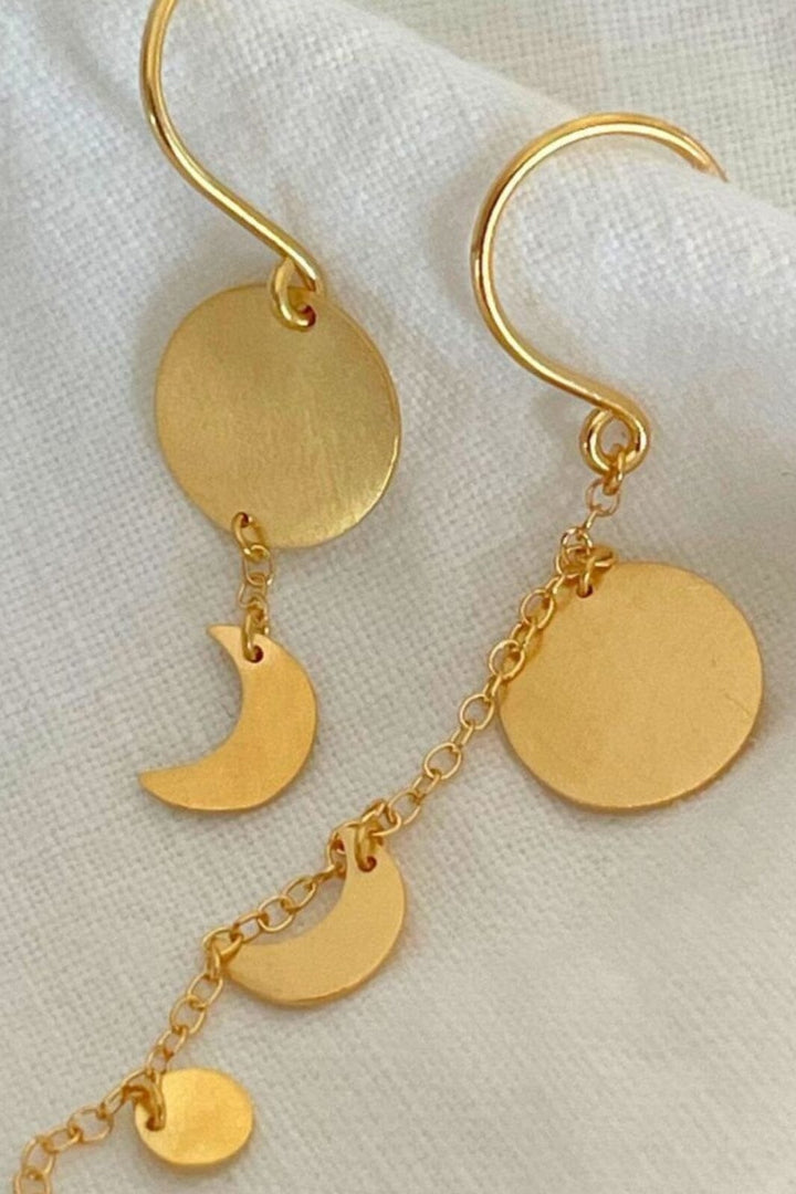 Forudbestilling - Stine A - Sun And Moon Earring With Chain - Single - 1360-02 Øreringe
