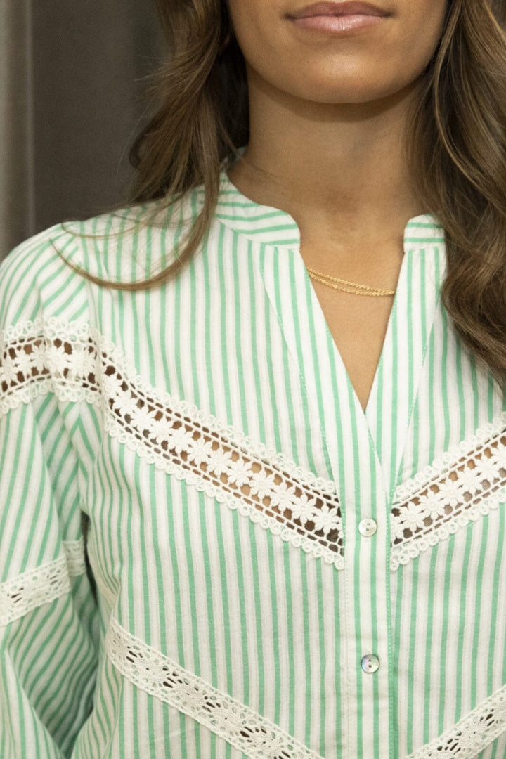 Love & Divine - Love1120 - 831 Cream/L. Jade Skjorter