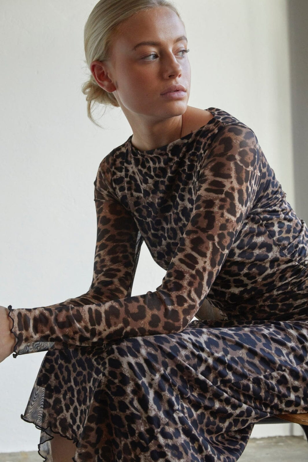 Love & Divine - Love1198-1 18416 - 845 - Leo Kjoler