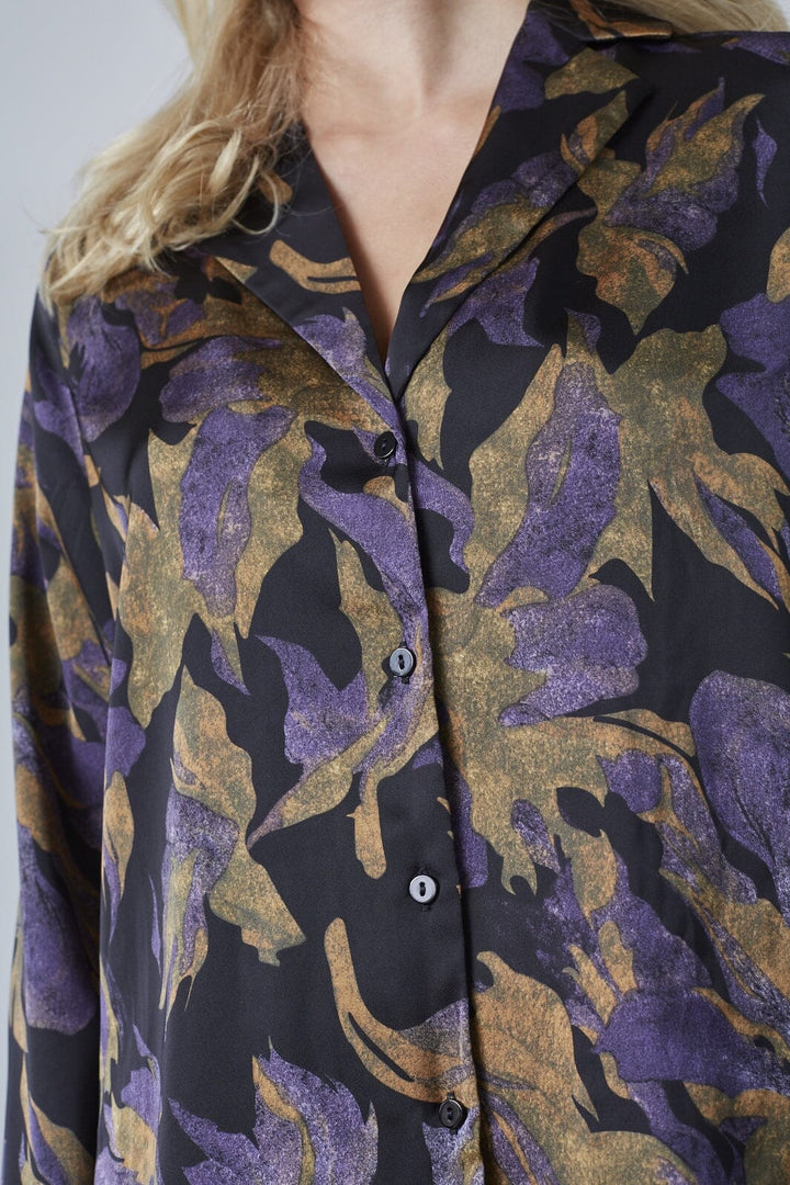 Love & Divine - Love1422 19200 - 003 - Black Flower