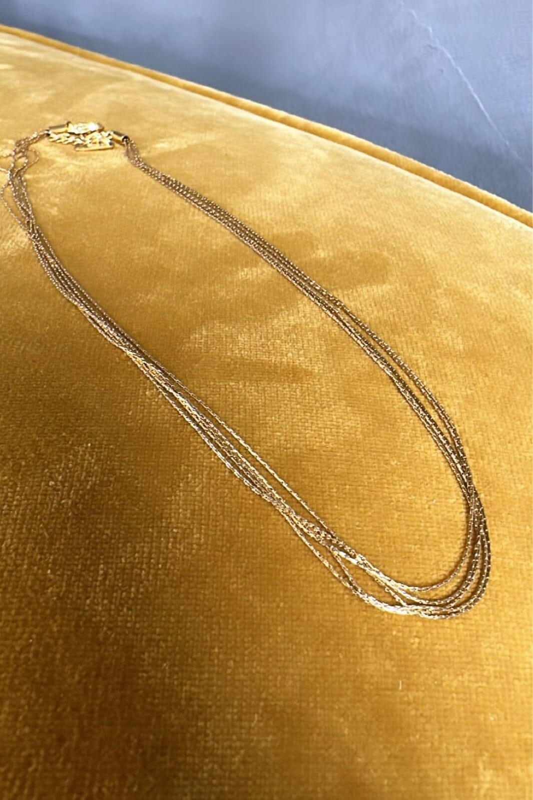 Mellow Moon - Necklace on Necklace - Forgyldt Halskæder