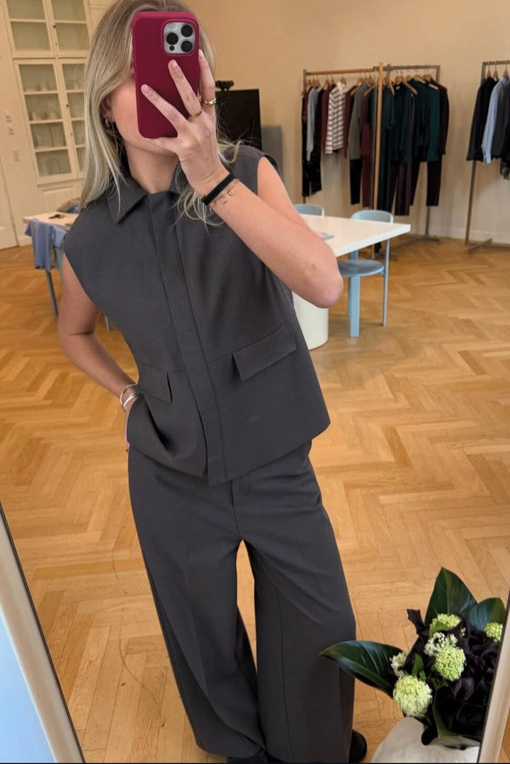Modström - Primrosemd Vest 58720 - 7061 - Dark Shadow Veste