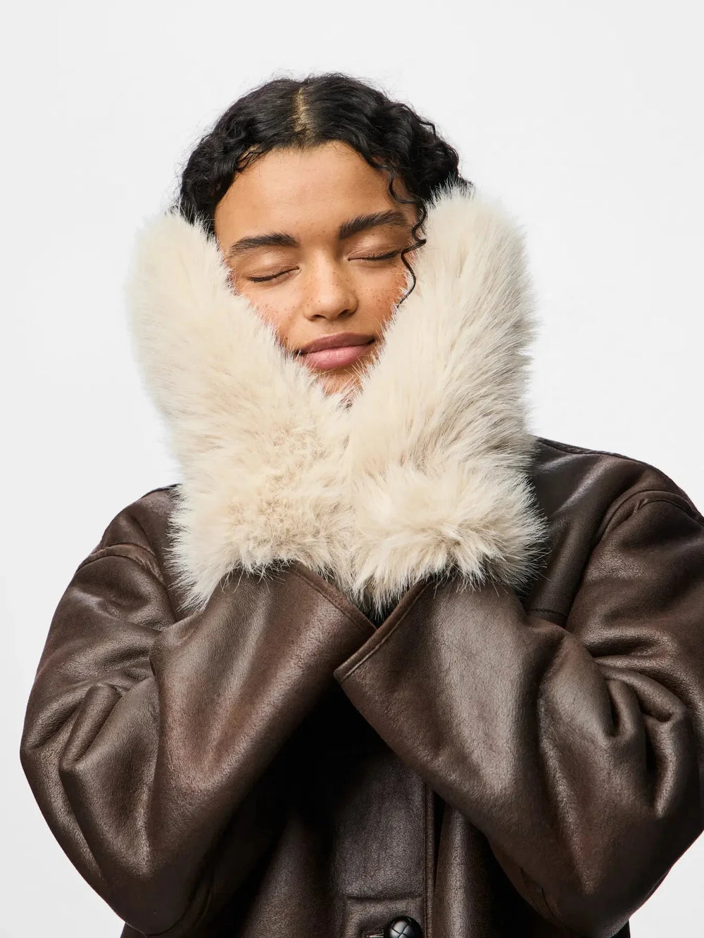 Pieces - Pcplush Fluffy Mittens - 5023212 Porpoise Patchwork Handsker & Vanter