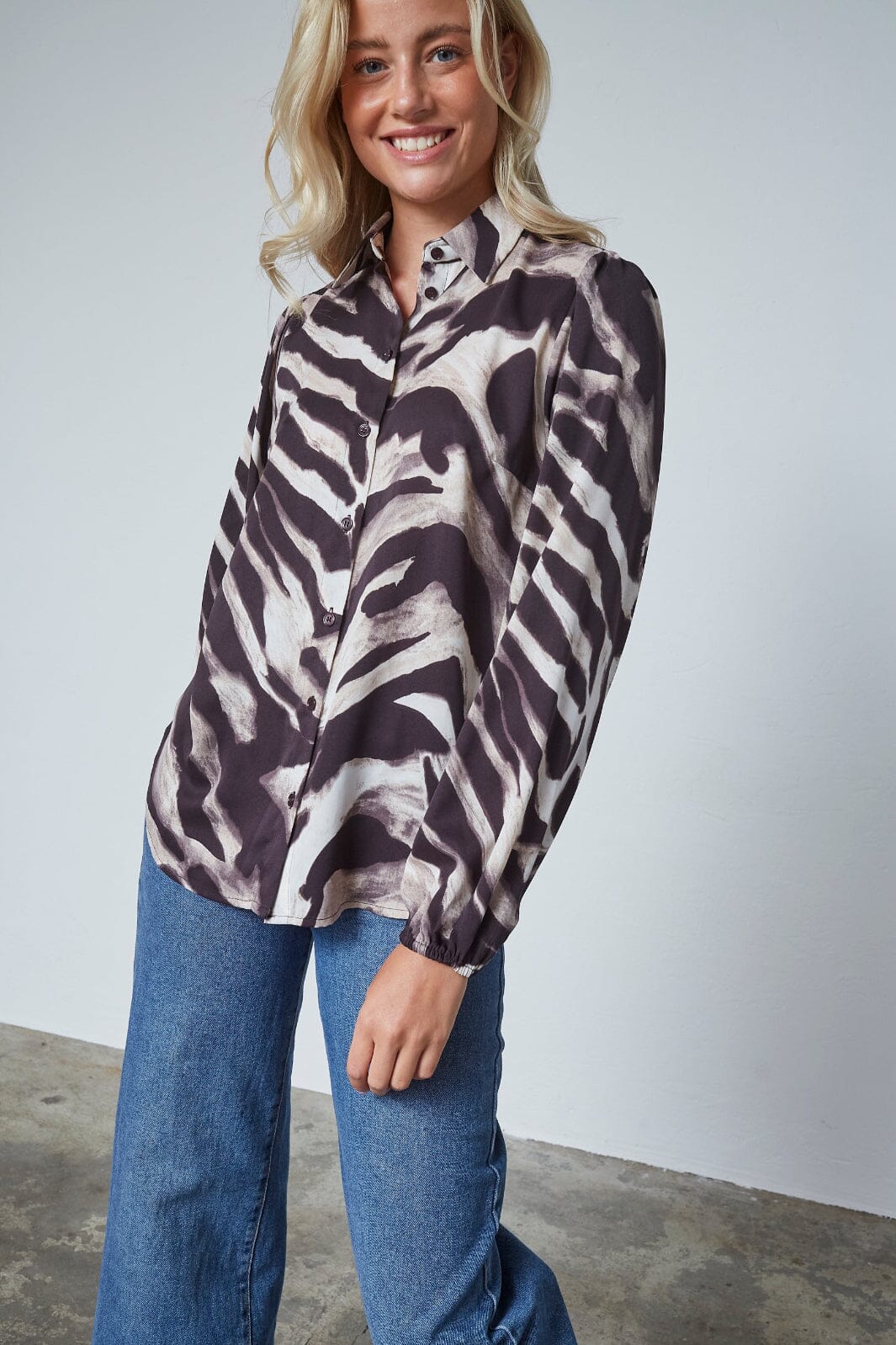 Sisters Point - Ebbey-Sh74 18804 - 804 - Brown Graphic