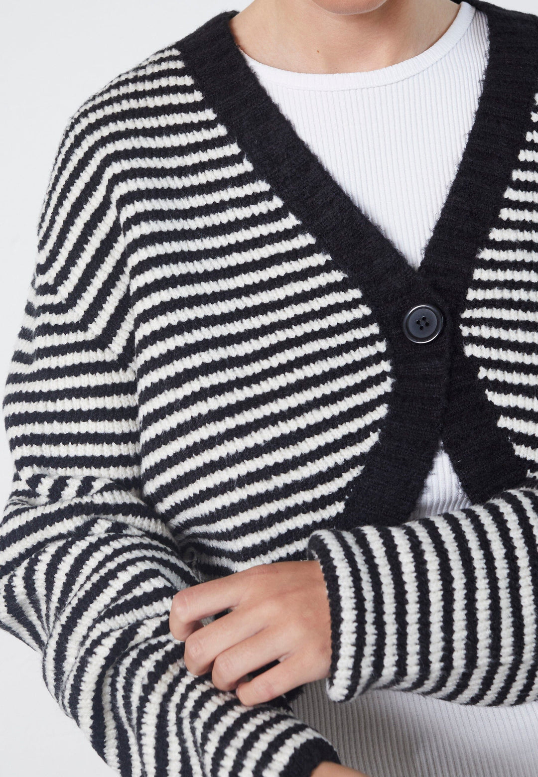 Sisters Point - Helva-Ca 19024 - 830 - Black/Cream Cardigans
