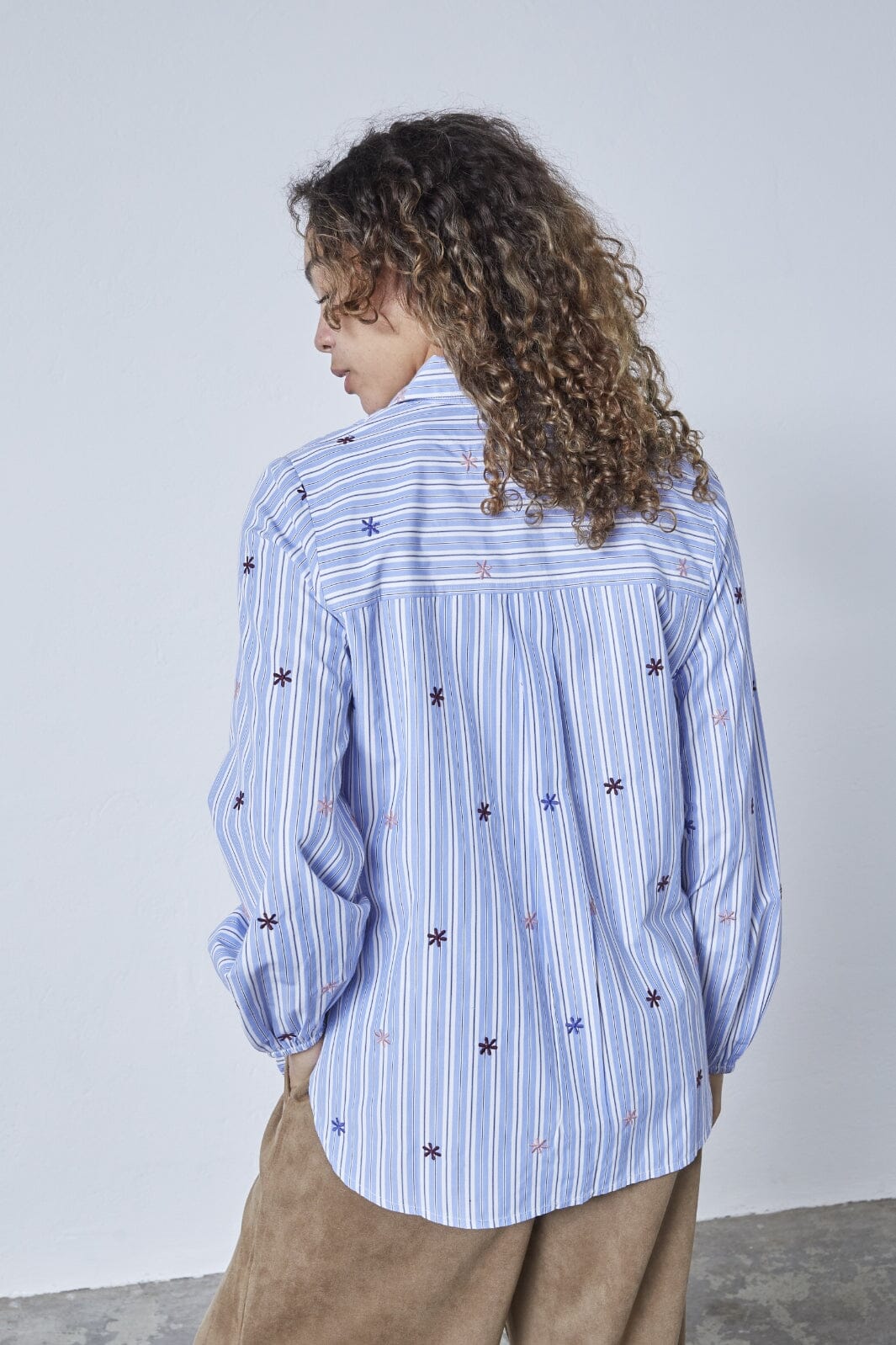 Sisters Point - Istea-Sh2 19152 - 834 - Blue Stripe