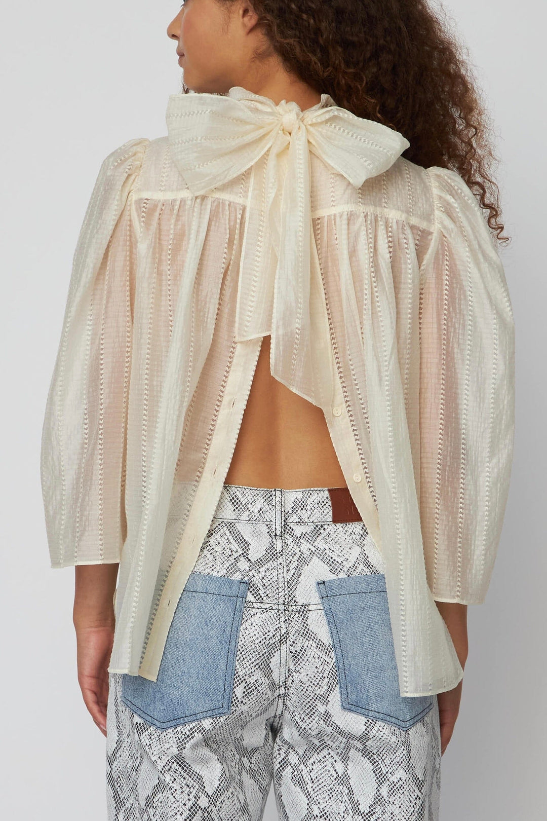 Stella Nova - Pointelle High-neck Bow Blouse - 030 Vanilla Bluser