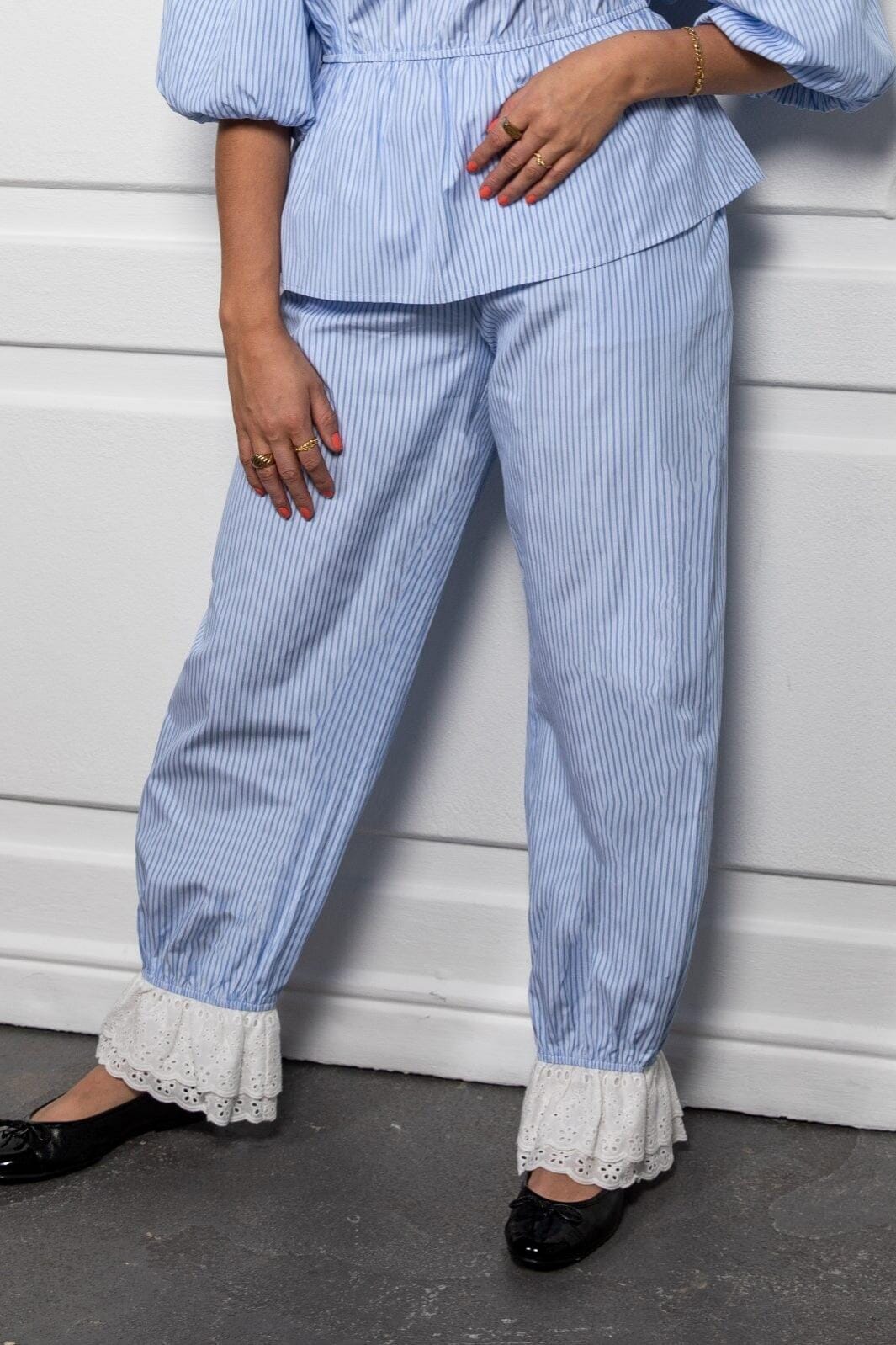 Forudbestilling - Stories From The Atelier By Copenhagen Shoes - Beach Lovers Pants - 456 Light Blue Bukser