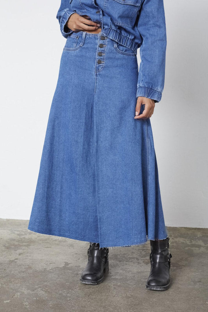 Sisters Point - Osla-Sk1 19242 - 920 - Mid Blue