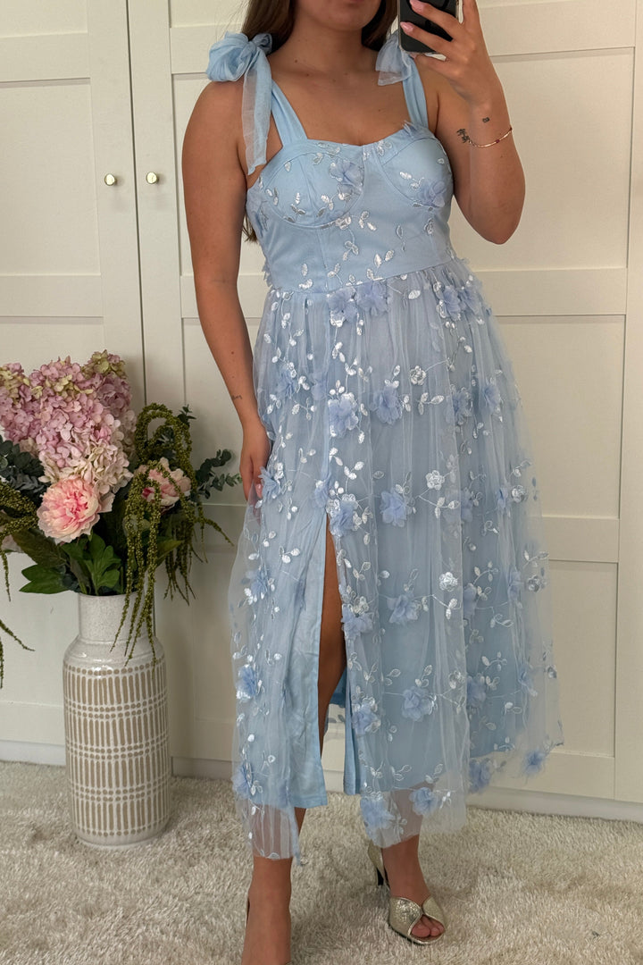A-bee - Cassandra Kjole - Blue