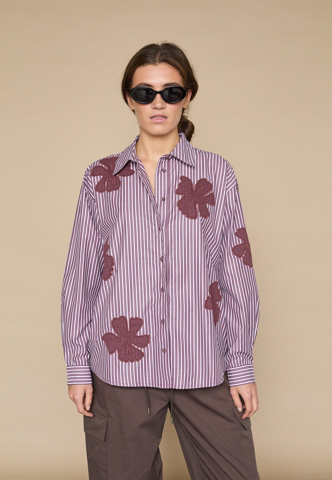 Love & Divine - Love1499 19522 - 812 - Bordeaux Flower