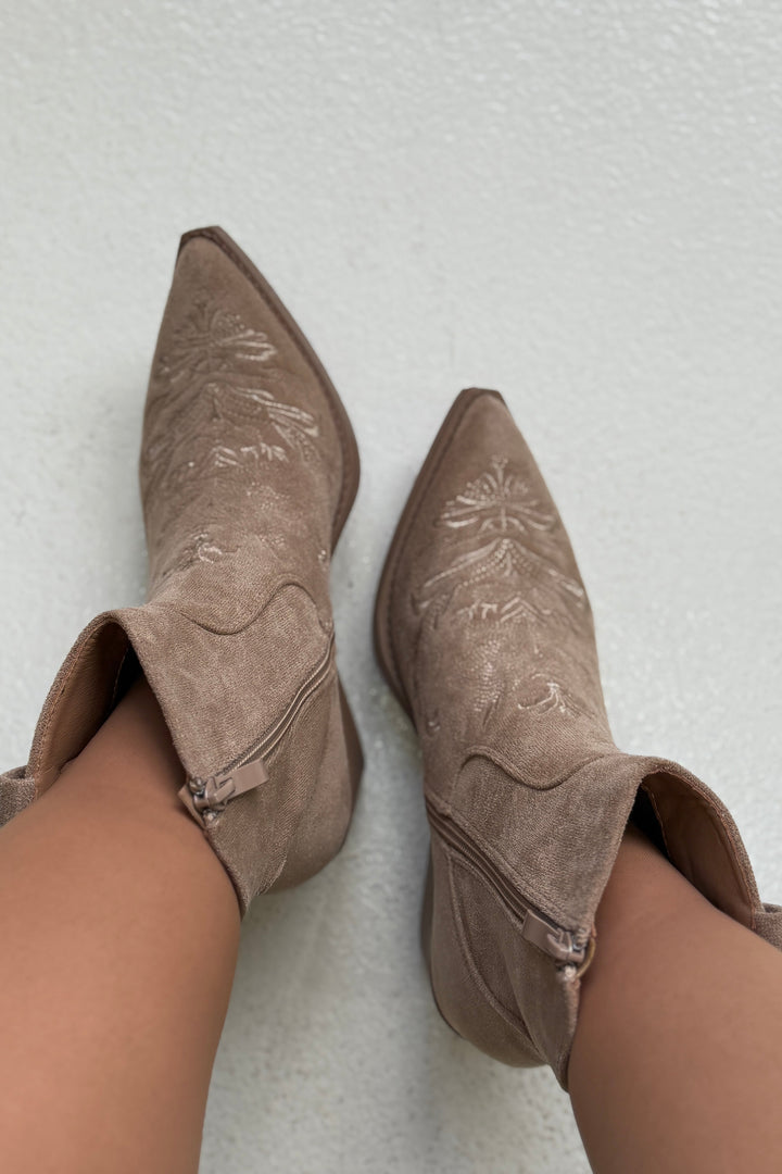 Bloom - Camila Boots - Taupe