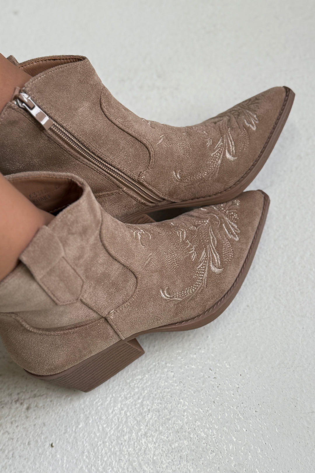 Bloom - Camila Boots - Taupe