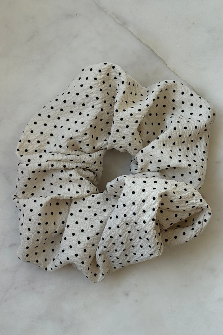 A-bee - Tilda Scrunchie - White Hårelastikker 