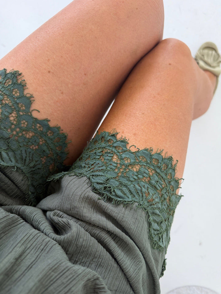 A-Bee - Vanya Shorts - Khaki Shorts 
