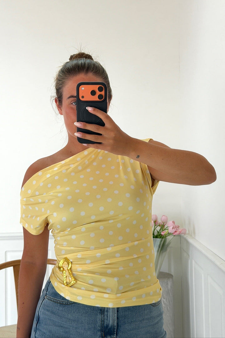 A-Bee - Ysabel T-Shirt - Yellow T-shirts 