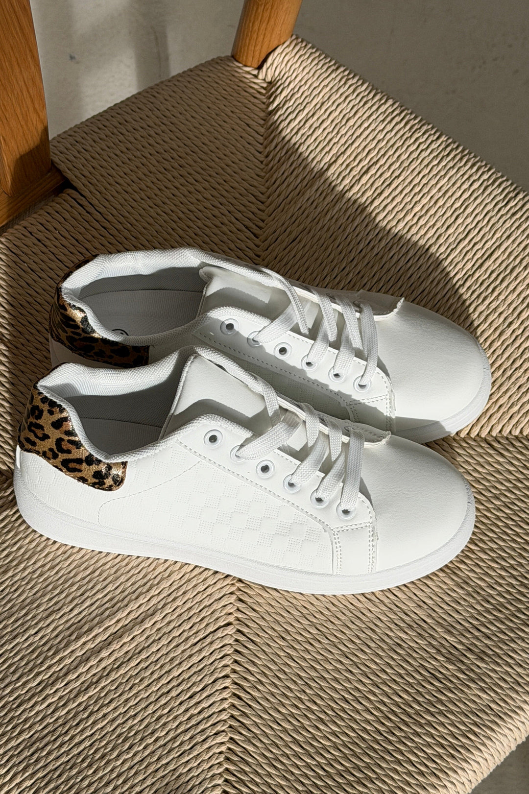 Bloom - Azalea Sneakers - Leo Sneakers 