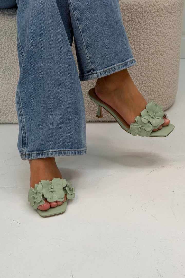 Bloom - Butterfly Weed Sandals - Green Sandaler 