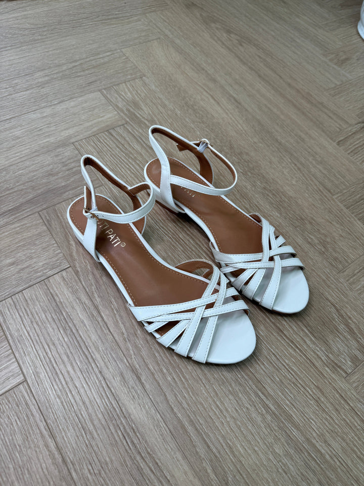 Bloom - Geranium Sandals - White Sandaler 