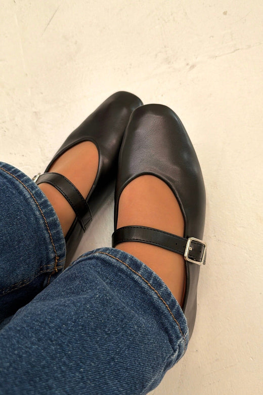 Bloom - Verbena Ballet Flats - Black Ballerinaer 