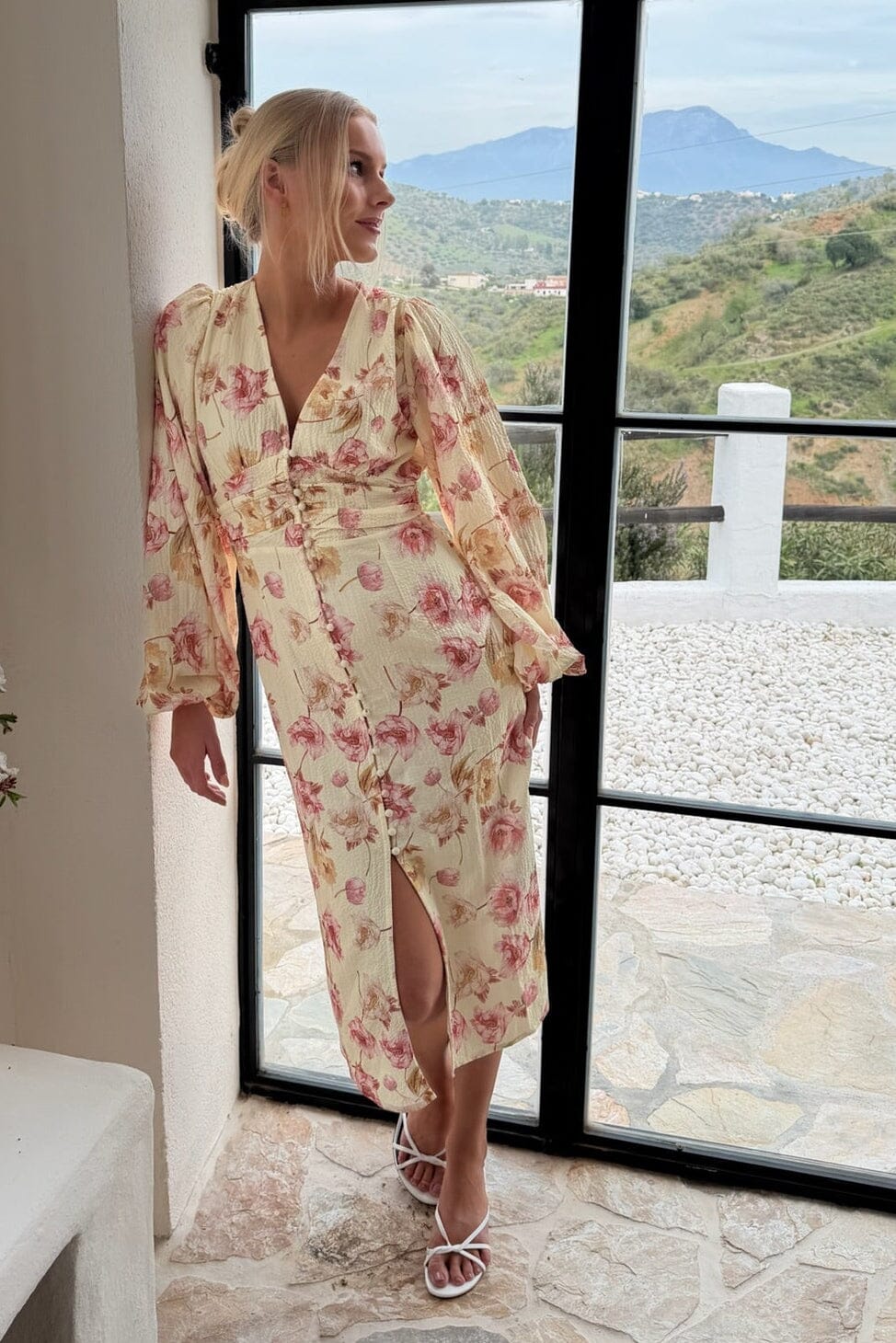 BYIC x Molly&My - Adaic Long Dress A23983 - Yellow Peony Print Kjoler 