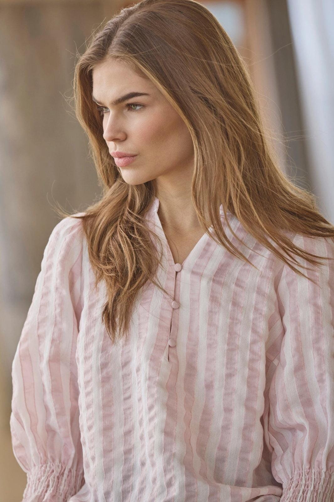 Co´Couture - Sailacc Stripe Ss V-Blouse 500092 - 35006 - Rosebloom Bluser 