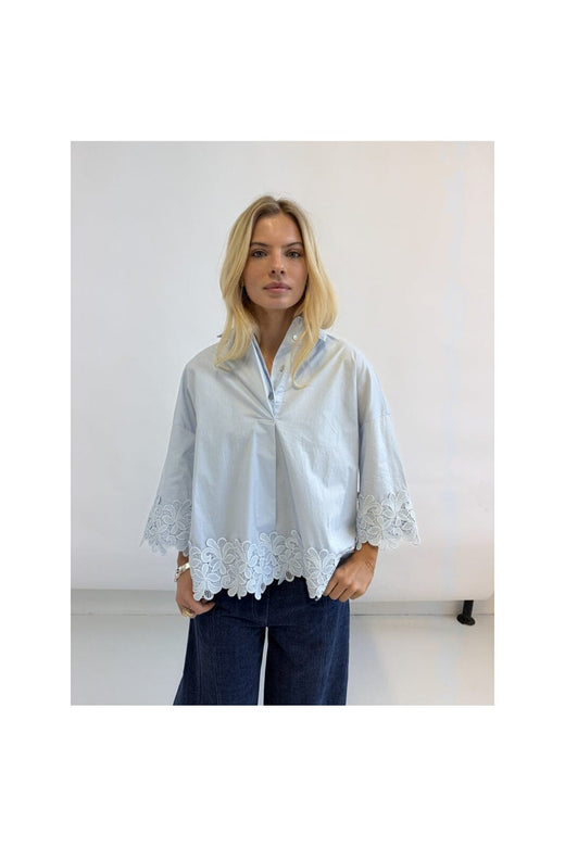 Continue - Klara Embrodery 15227 - Light Blue