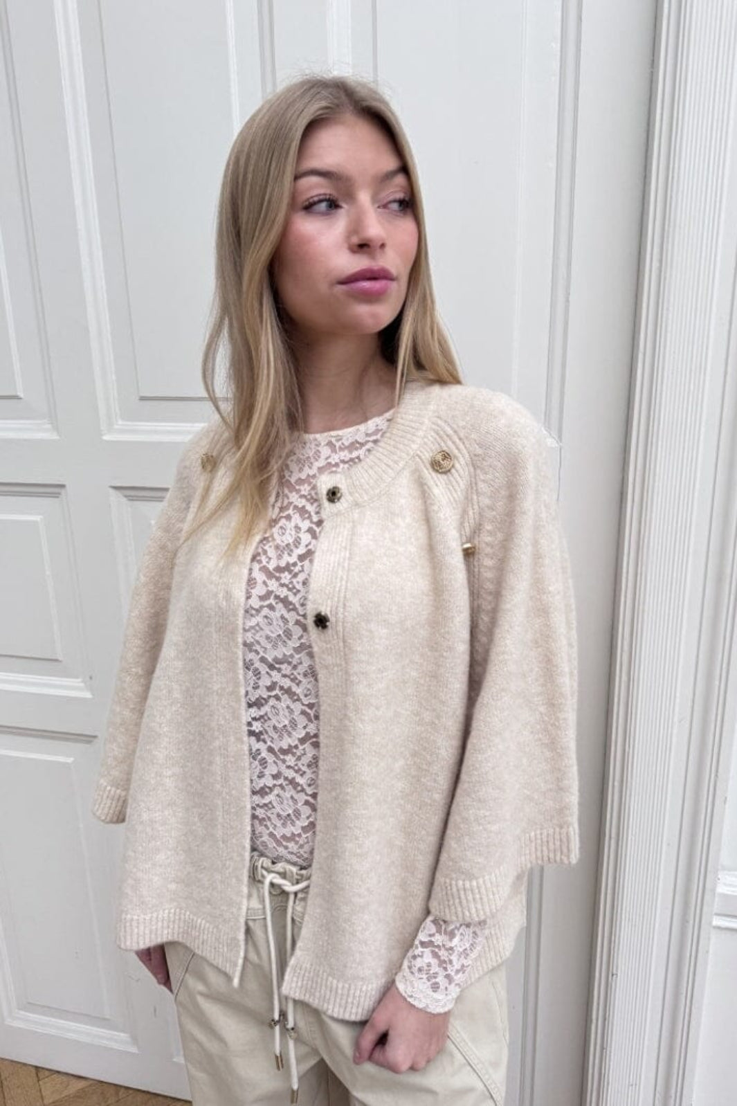 Continue - Louis Cape Stripe 15144 - Ecru Solid