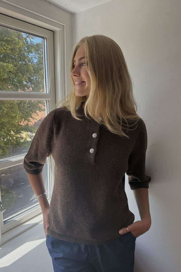 Continue - Naima Knit 14892 - 900 - Brown Strikbluser 