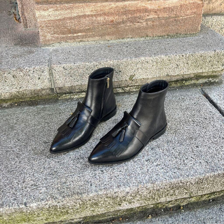 Copenhagen Shoes - Caroline Moves CS8634 - 0001 - Black Støvler 