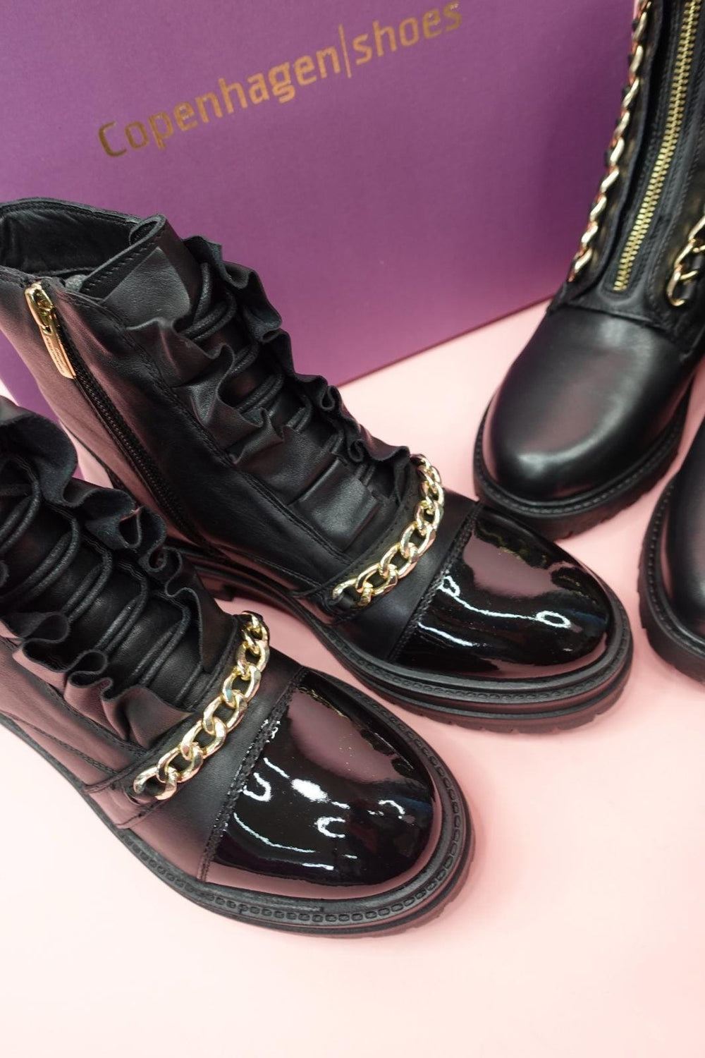 Copenhagen Shoes - My Pretty Chain - 2207 Black/Gold Støvler 