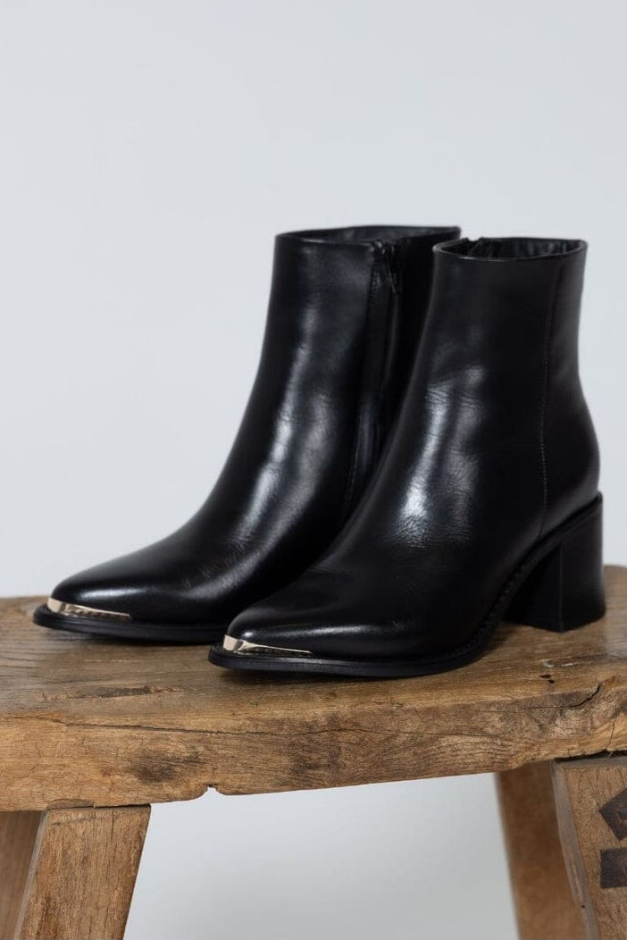 Copenhagen Shoes - The Emely Boot CS9093 - 0001 - Black