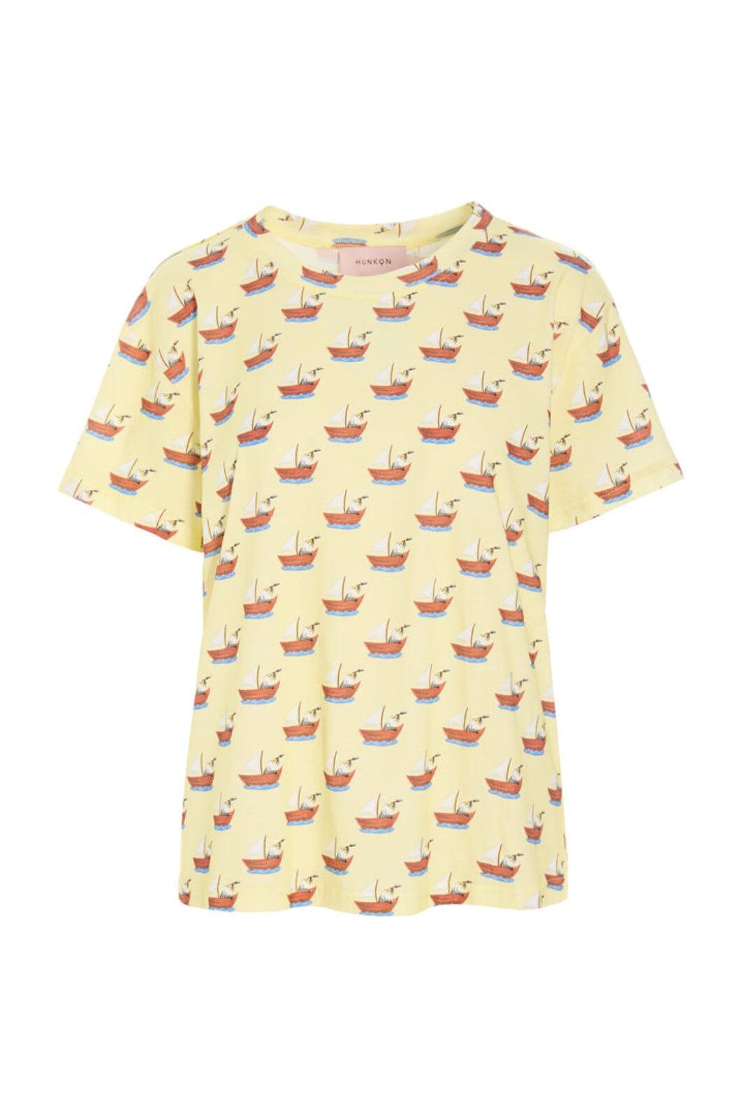 Hunkøn - Azura T-Shirt 26012 - Yellow Boat T-shirts 