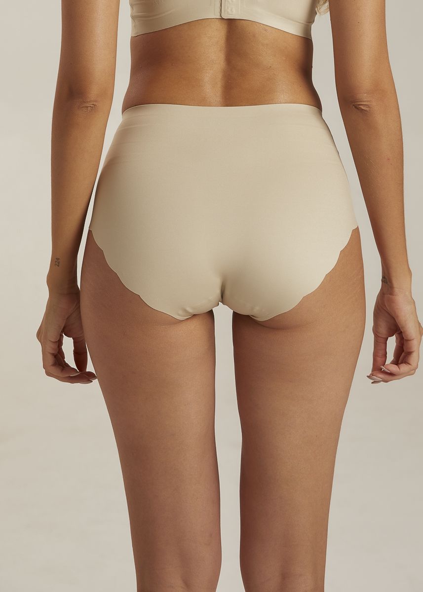 Femifemme - Invisible Highwaist Maxi Trusser - Sand Trusser 