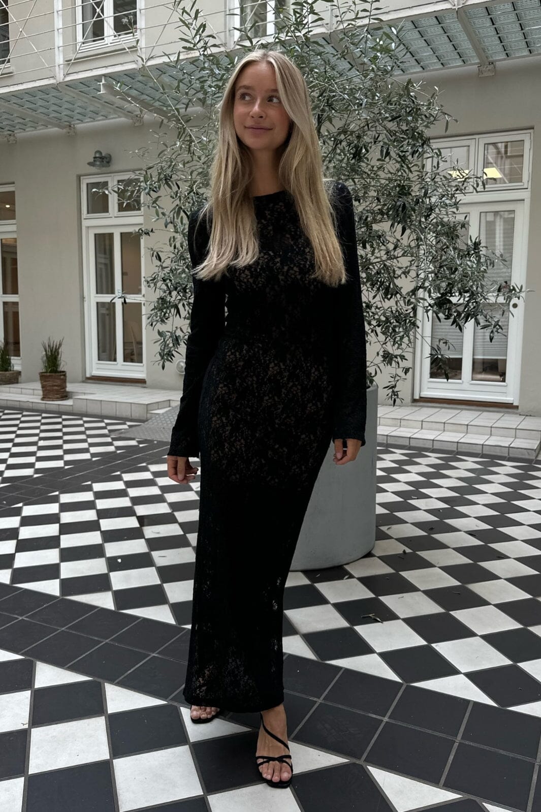 Forudbestilling - BYIC - Lea Lace Dress - Black Kjoler 