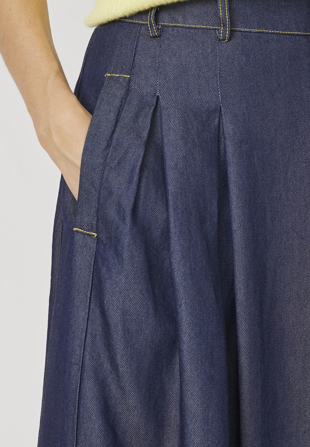 Forudbestilling - Co´Couture - Anyacc Denim Pleat Skirt 34181 - 555 - Dark Denim Nederdele 