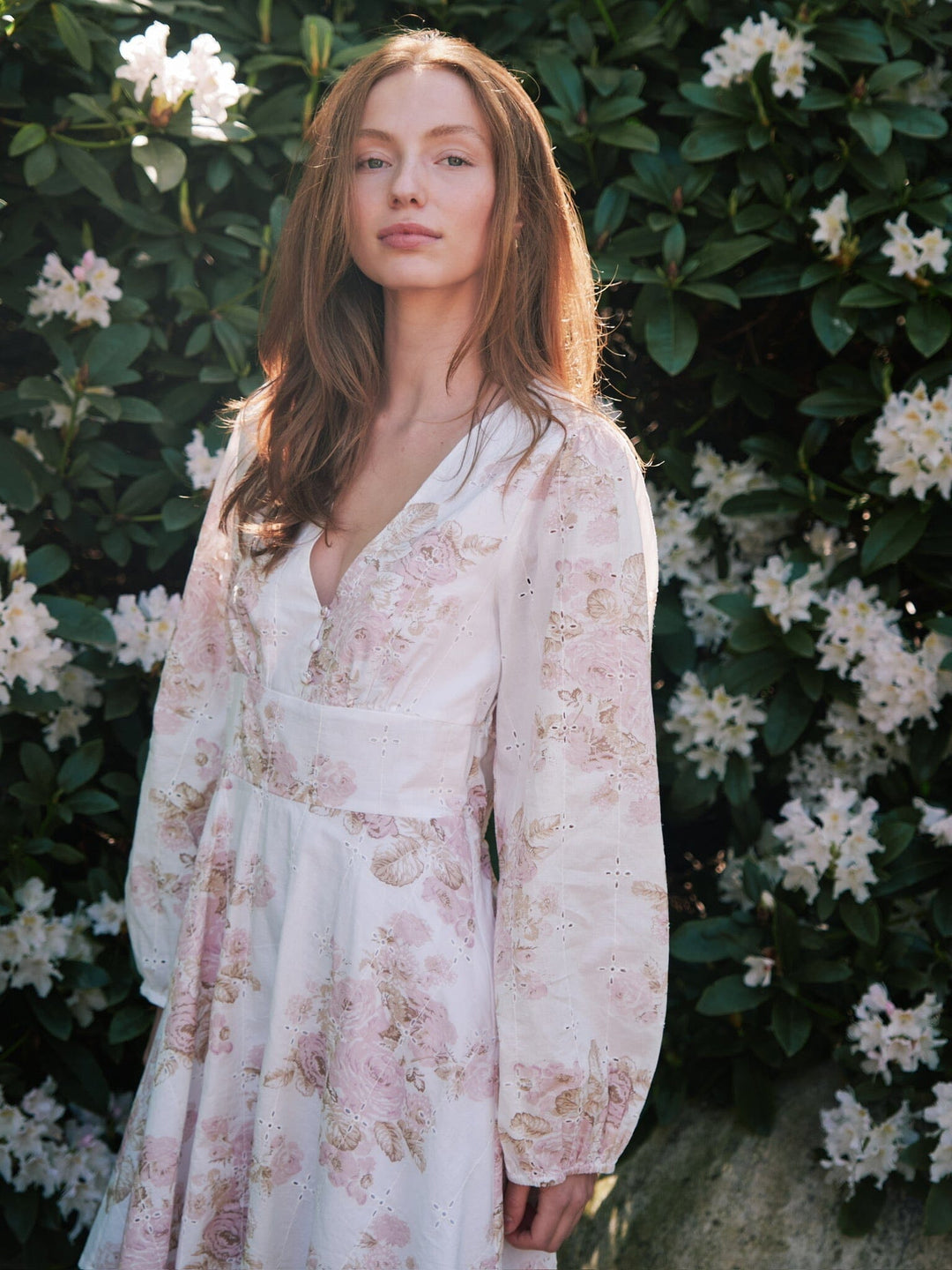 Forudbestilling - Neo Noir - Milly Emb Rose Dress 165099 - 630 - Dusty Rose Kjoler 