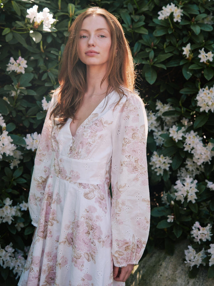 Forudbestilling - Neo Noir - Milly Emb Rose Dress 165099 - 630 - Dusty Rose Kjoler 