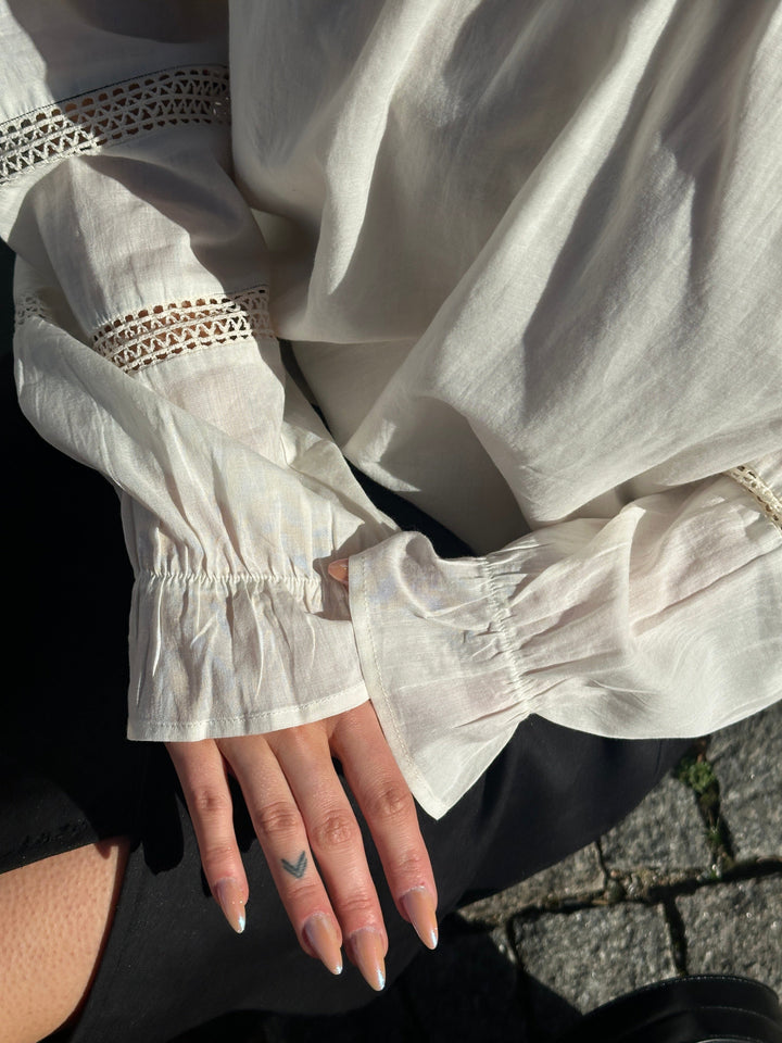 Forudbestilling - Noella - Salba Blouse 12590001 - 974 - Ivory Bluser 